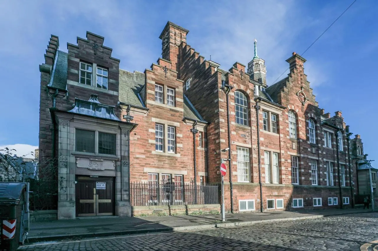 Beautiful 1-Bed Apartment Near Castle contacts
