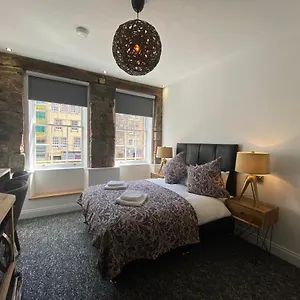 Royal Mile Romance By Heritage Of Scotland Llp Édimbourg